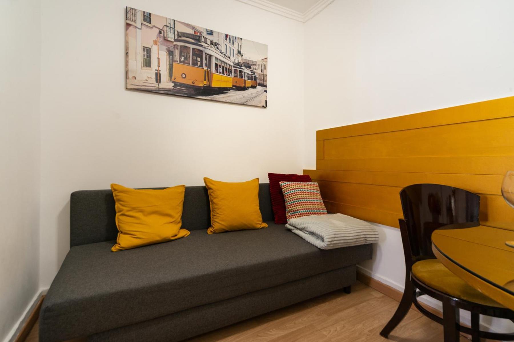 Apartment In Bairro Alto 3 - Lisbon Charm Eksteriør billede