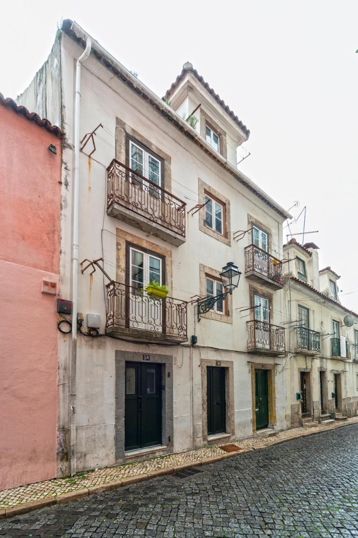 Apartment In Bairro Alto 3 - Lisbon Charm Eksteriør billede